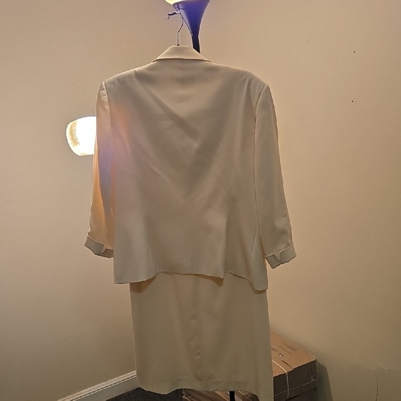 Halston Heritage Cream Midi Dress with Blazer - Picture 4 of 8